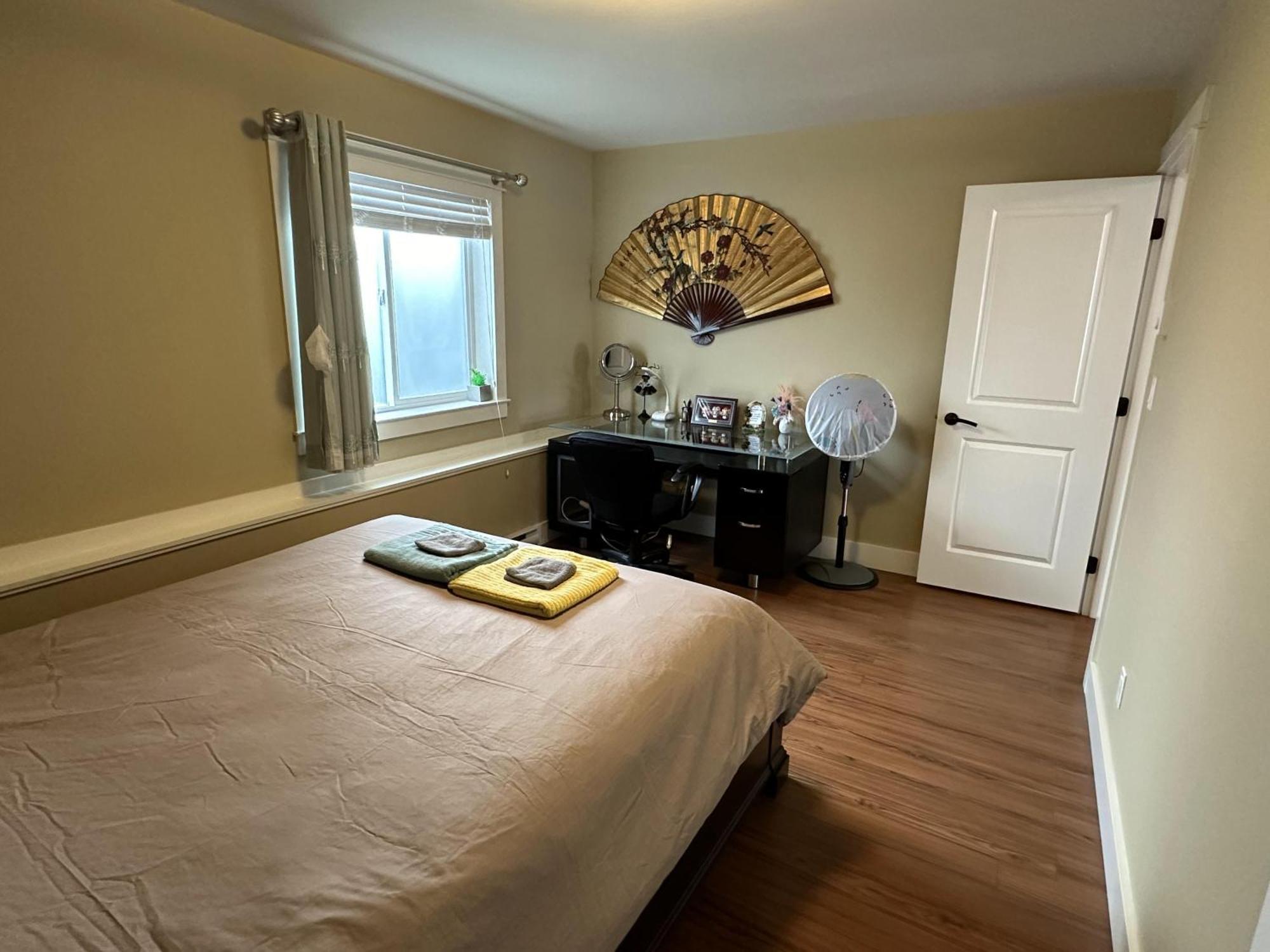 Separate Entry Sweet Home Victoria Exterior photo